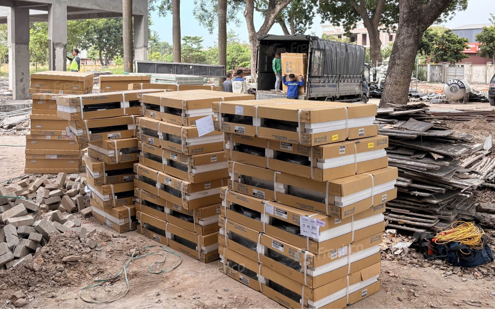 Thi công lắp đặt hệ thống điều hòa không khí tại trường tiểu học Lê Hữu Tựu 