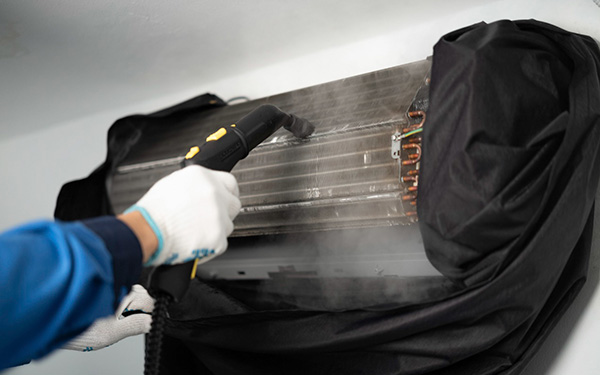 Tiến hành bảo dưỡng dàn lạnh