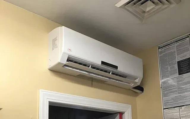Loại dàn lạnh treo tường