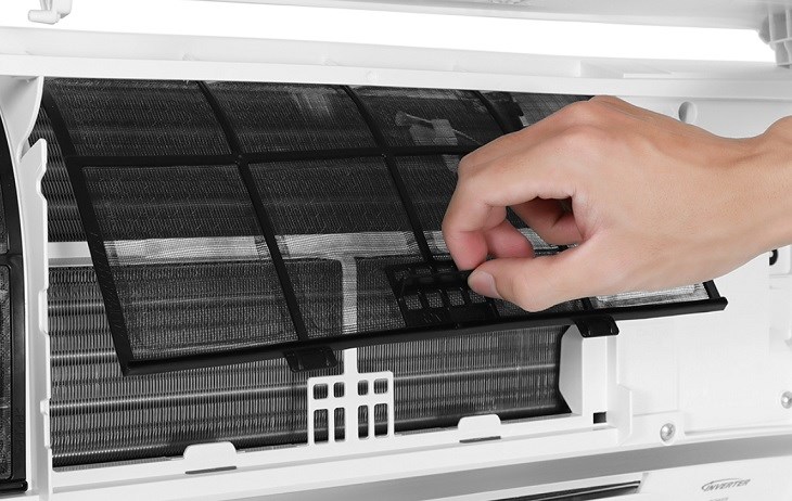 Vệ sinh lưới lọc điều hòa định kỳ