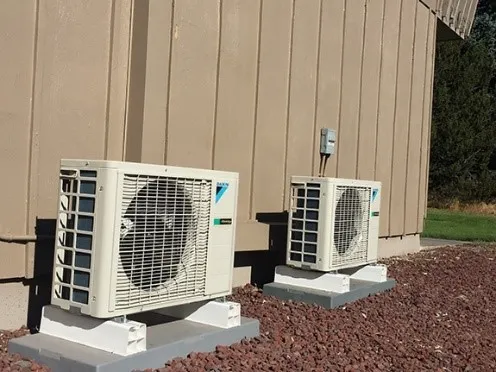 Vị trí lắp đặt dàn nóng phải vững chắc