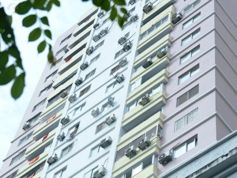 Ban công của các chung cư thường hẹp và có không gian hạn chế