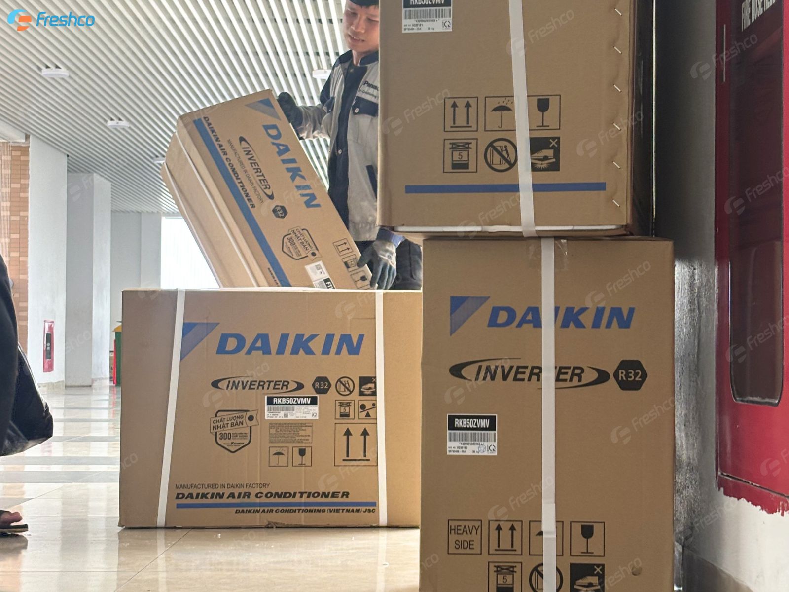 Phân phối và lắp đặt hệ thống điều hoà Daikin tại trường tiểu học Định Công - ảnh 4